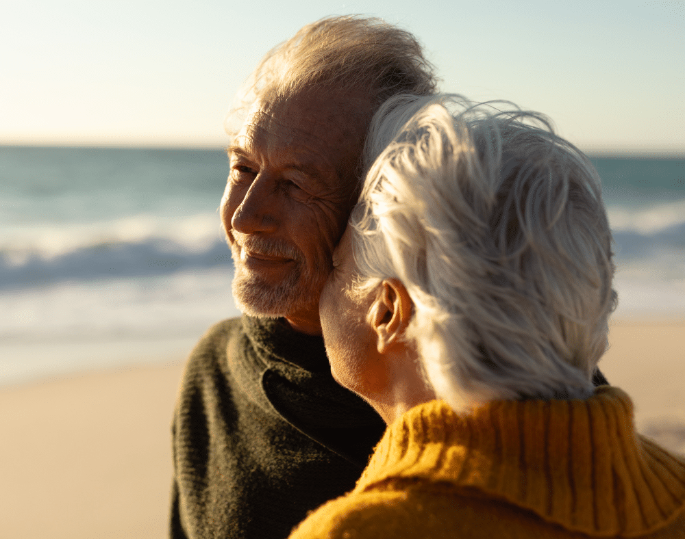 Anziehungskraft zwischen Menschen ab 60 - Anziehungskraft ab 60: Wie Sie neue Nähe und Liebe finden 